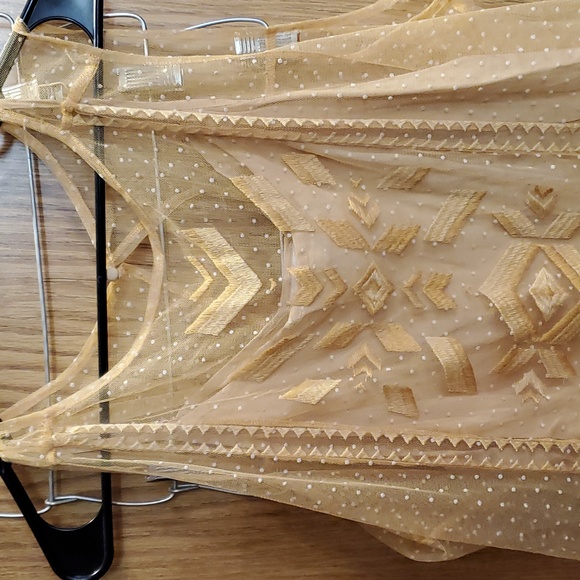 ARIAT Shear blouse with spaghetti strap shirt - Picture 2 of 5